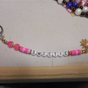 Pretty jewelry/ key chain "SWEETIE" ... keychain in pink